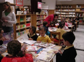 20060503124640-ninos-biblioteca-gines.jpg