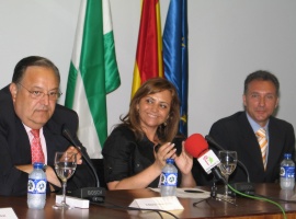 20060518085947-homenaje-arbitro-tomares.jpg