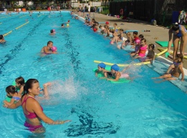 20060606100958-piscina-castilleja.jpg