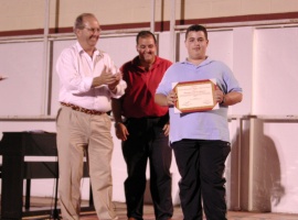 20060622103833-diplomas-musica-gines.jpg