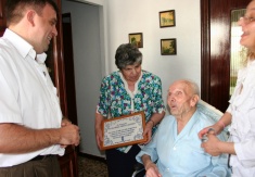 20060825092102-mayores-bormujos06.jpg