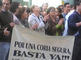 20070302175850-manifestacion-coria-inseguridad.jpg
