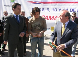 20070309190836-feria-motor-camas07.jpg