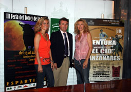 20070713101533-feria-toro-espartinas07.jpg