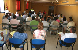 20070816175355-reunion-casetas-bormujos07.jpg
