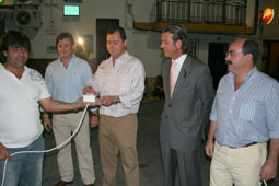 20070906172836-alumbrado-feria-tomares07.jpg