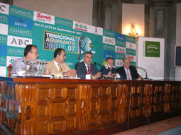 20070913181150-presentacion-padel-bollullos07.jpg