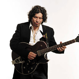 20070914182508-raimundo-amador.jpg