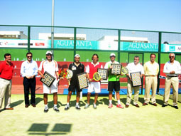 20070924173624-entrega-trofeos-padel-bollullos07.jpg