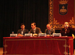 20071214193543-presentacion-libro-historia-pilas07.jpg