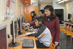 20071227173422-bus-igualdad-umbrete07.jpg