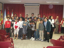 20080121182923-grupo-colores-autoridades08.jpg