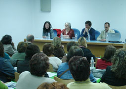 20080223194010-taller-familias-cuidadoras-salteras08.jpg