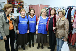 20080405213010-concejalas-madrecoraje-tomares08.jpg