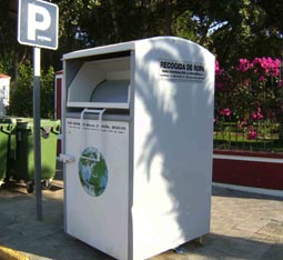 20080710135525-recogida-ropa-pilas08.jpg